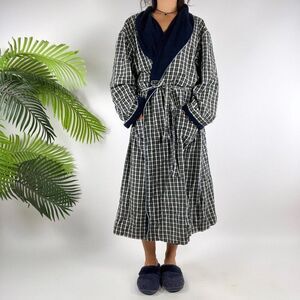 Tommy Hilfiger Checkered Robe with Dark Blue Trim